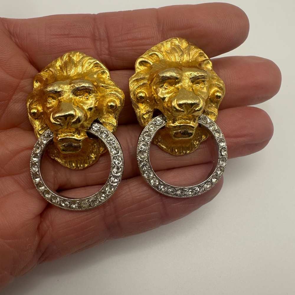 Vtg KJL Kenneth J Lane Lion Leo Door Knocker Clip Earrings Rhinestones Gold Tone